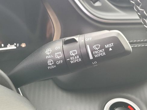 New 2025 Jeep Grand Cherokee Altitude image 24