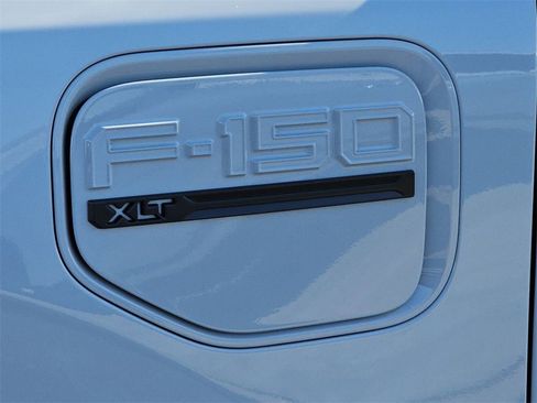 Used 2023 Ford F150 Lightning XLT image 31