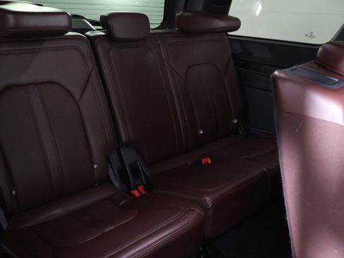 Used 2024 Ford Expedition Limited RWD image 40