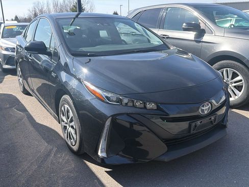 Used 2021 Toyota Prius Prime LE w/ Carpet Mat Package (TMS) image 3