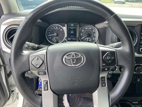 Used 2023 Toyota Tacoma SR5 w/ Technology Package AWD/4WD image 34