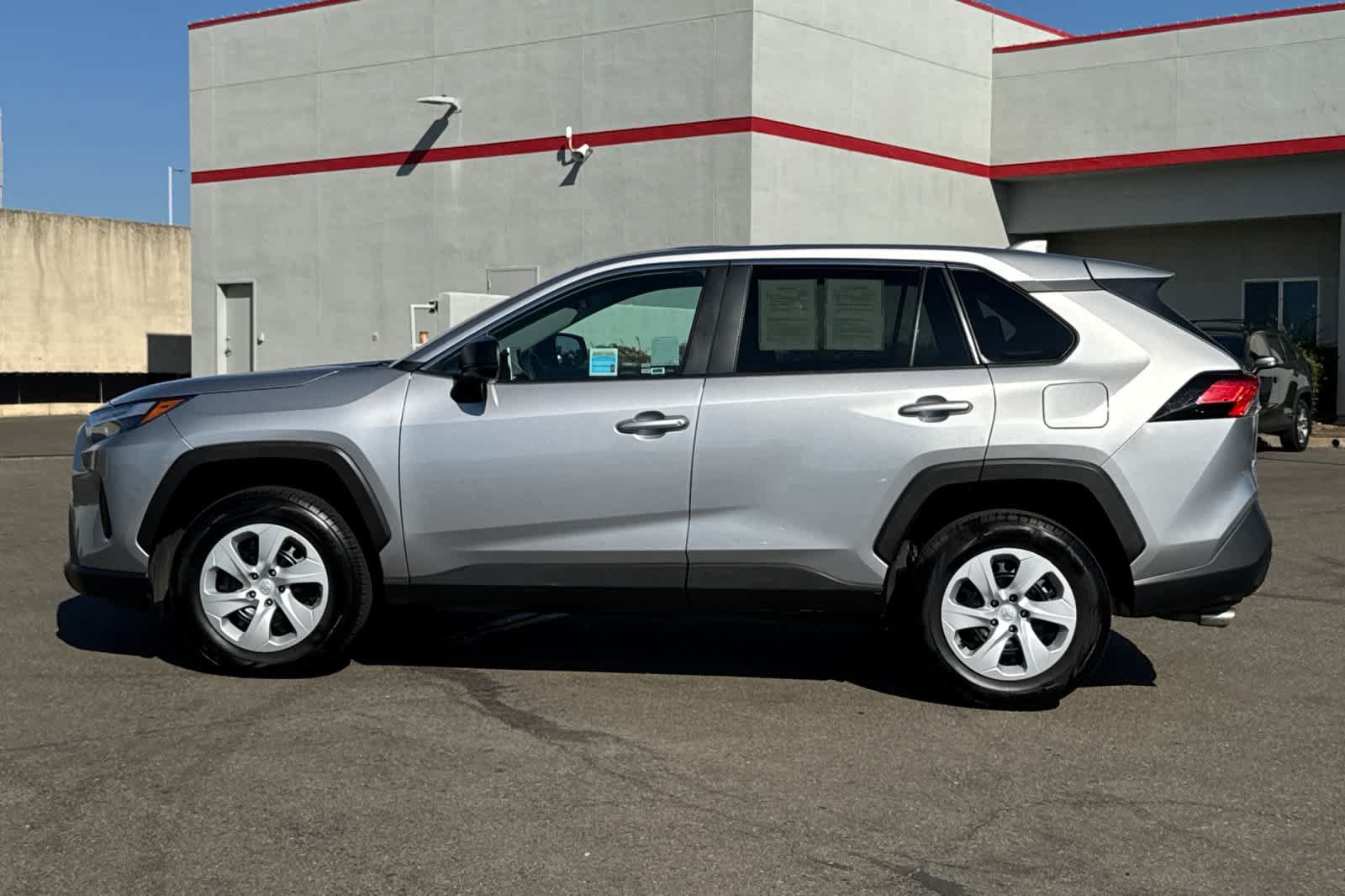 Certified 2024 Toyota RAV4 LE AWD/4WD image 9