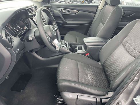 Used 2018 Nissan Rogue S AWD/4WD image 5