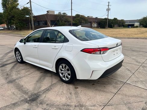 Used 2023 Toyota Corolla LE FWD image 9
