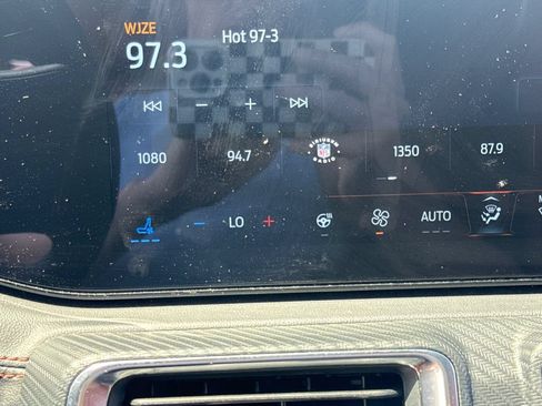 Used 2025 Ford Mustang Premium RWD image 29