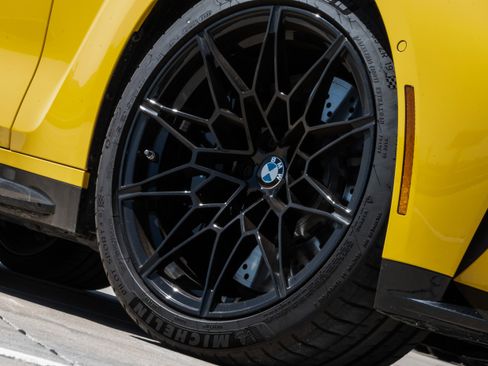 Used 2024 BMW M4 Competition w/ Executive Package RWD image 39