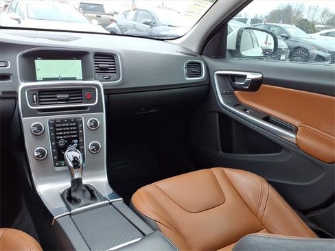 Used 2017 Volvo S60 T5 Inscription Platinum image 20