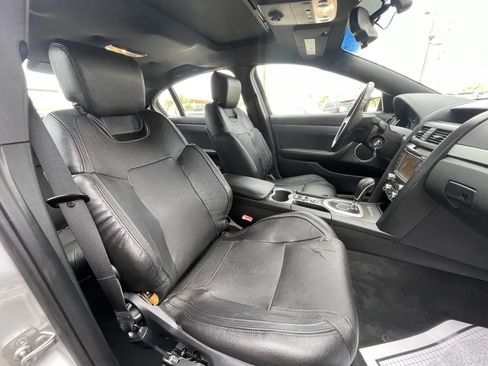 Used 2009 Pontiac G8 GT w/ Premium Package RWD image 13