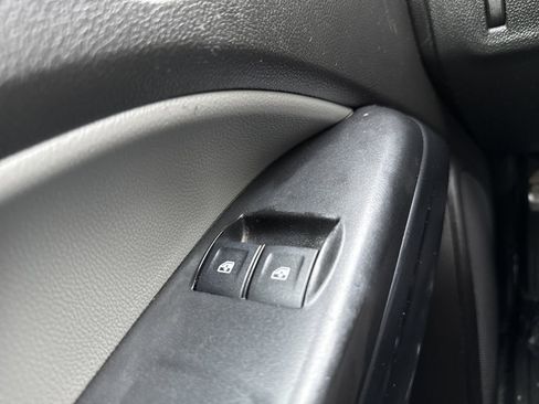 Used 2018 Chevrolet Colorado W/T image 18