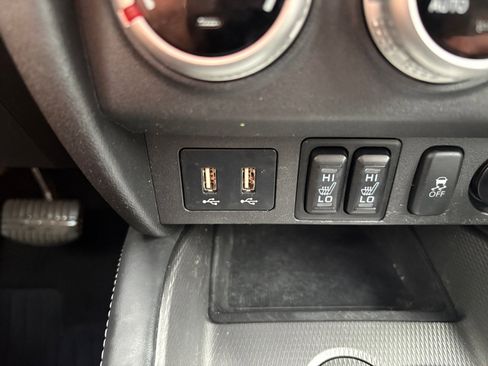 Used 2020 Mitsubishi Outlander Sport ES FWD image 18