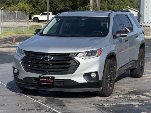 Used 2019 Chevrolet Traverse Premier w/ Redline Edition FWD image 5