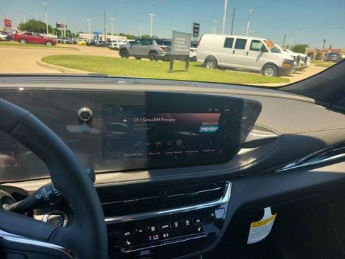 New 2026 Buick Envista Avenir FWD image 12