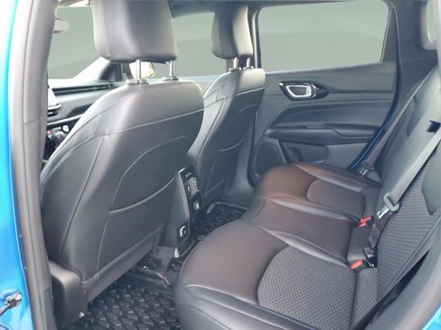 Certified 2025 Jeep Compass Latitude w/ Altitude Special Edition image 9