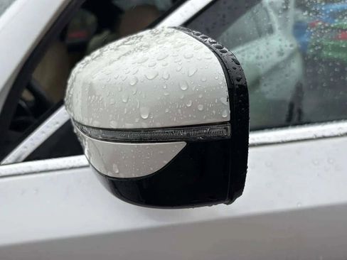 Used 2019 BMW 530i w/ Convenience Package image 12