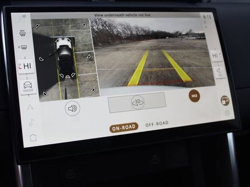 Used 2025 Land Rover Discovery Sport S image 21