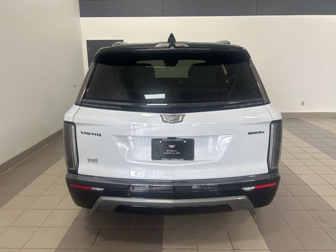 Used 2026 Cadillac Vistiq Sport w/ LPO, Floor Liner Package AWD/4WD image 4