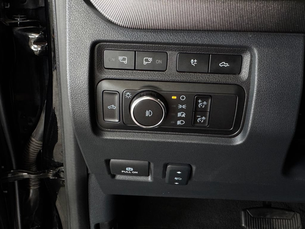 Used 2024 Ford F250 Platinum AWD/4WD image 17