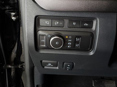 Used 2024 Ford F250 Platinum AWD/4WD image 17
