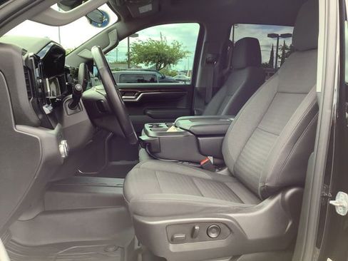 Used 2022 GMC Sierra 1500 Elevation w/ LPO, Elevation Black Package AWD/4WD image 8