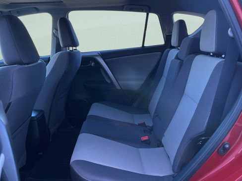 Used 2015 Toyota RAV4 XLE AWD/4WD image 24