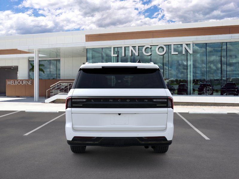 New 2026 Lincoln Navigator L Reserve AWD/4WD image 5
