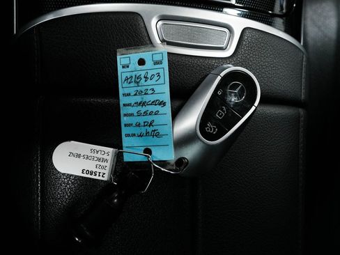 Used 2023 Mercedes-Benz S 500 4MATIC w/ AMG Line image 21