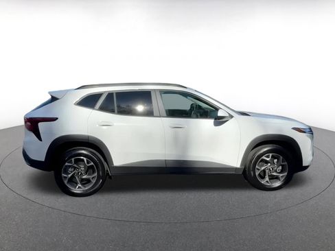 Used 2025 Chevrolet Trax LT image 15