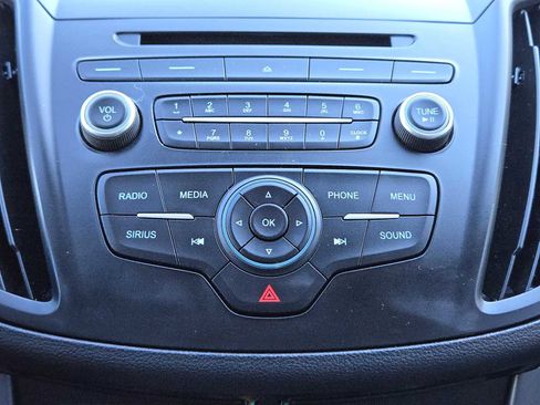 Used 2017 Ford Escape SE image 19