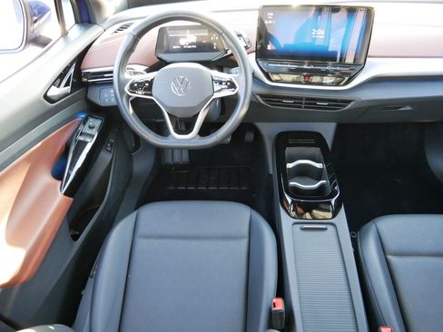 Certified 2021 Volkswagen ID.4 Pro S w/ Gradient Package image 9