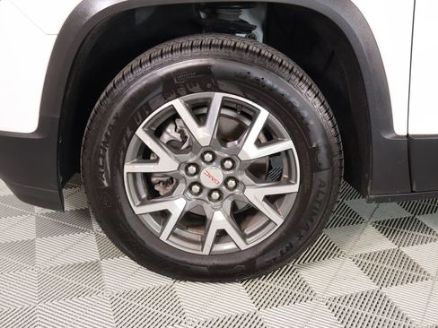 Used 2022 GMC Acadia SLE FWD image 17