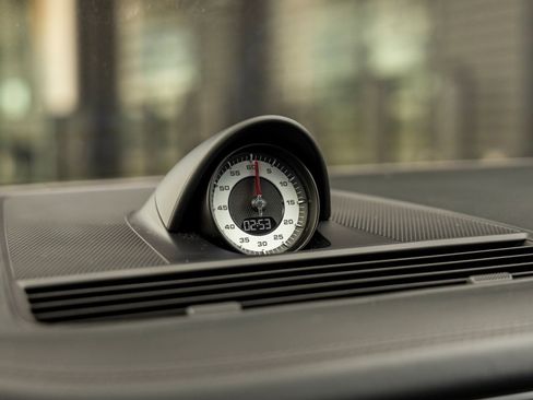 Certified 2022 Porsche Panamera Platinum Edition image 30