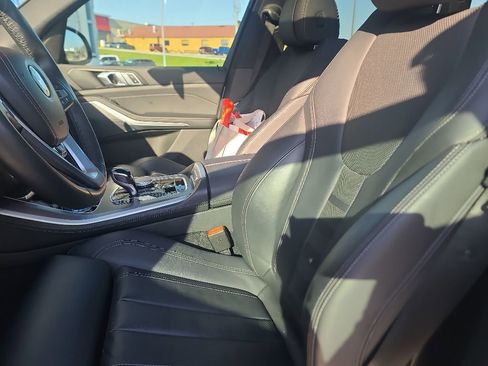 Used 2022 BMW X5 xDrive40i AWD/4WD image 8