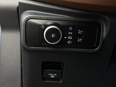 Used 2024 Ford Bronco Outer Banks AWD/4WD image 30
