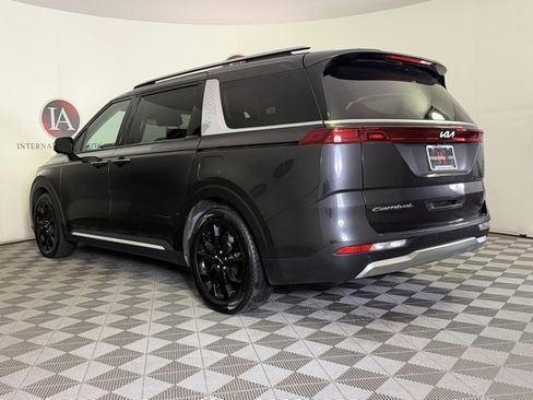 Used 2022 Kia Carnival SX image 6