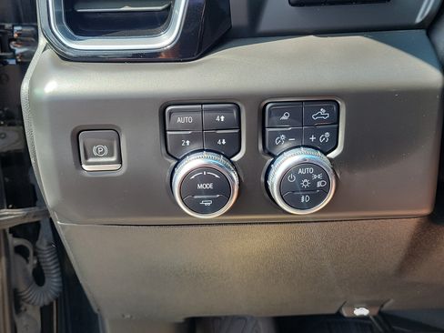 Used 2024 GMC Sierra 2500 Denali w/ Denali Reserve Package AWD/4WD image 20