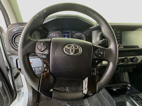 Used 2022 Toyota Tacoma SR image 10