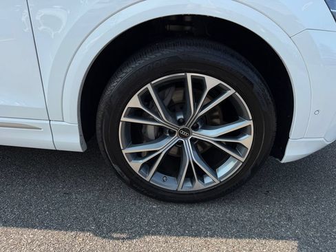 Used 2025 Audi Q8 Premium w/ Convenience Package AWD/4WD image 12