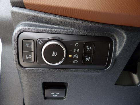 New 2024 Ford Bronco Outer Banks image 16