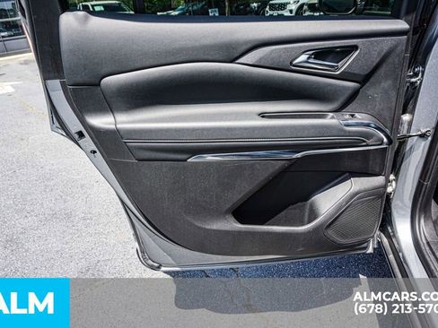 Used 2025 Chevrolet Traverse LT AWD/4WD image 52