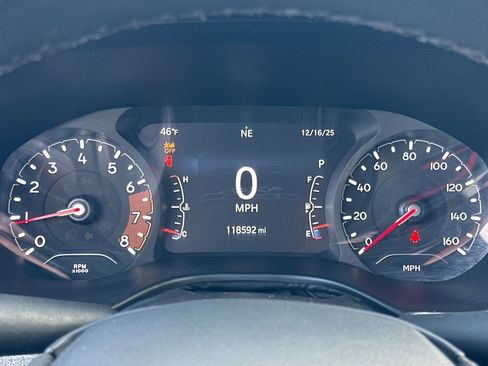 Used 2024 Jeep Compass Latitude image 37