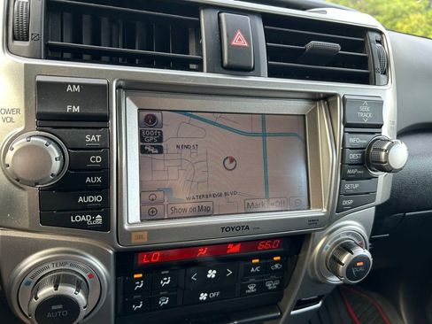 Used 2011 Toyota 4Runner Limited image 25