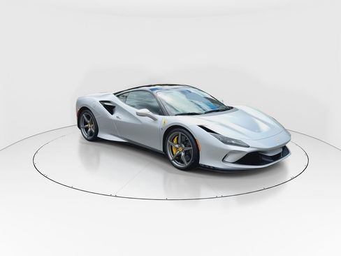 Certified 2022 Ferrari F8 Tributo RWD image 2