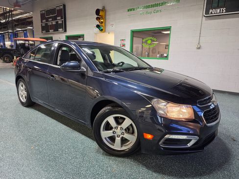 Used 2016 Chevrolet Cruze LT w/ Technology Package image 14