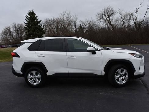 Used 2020 Toyota RAV4 XLE w/ XLE Grade Weather Package image 4