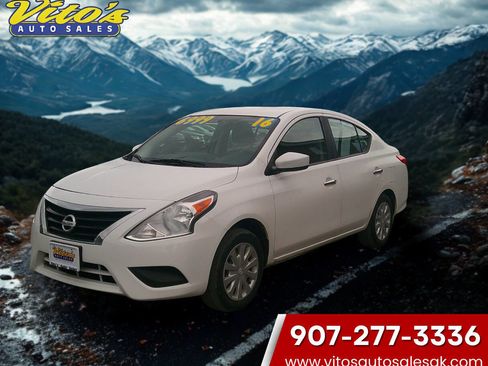 Used 2016 Nissan Versa SV FWD image 1