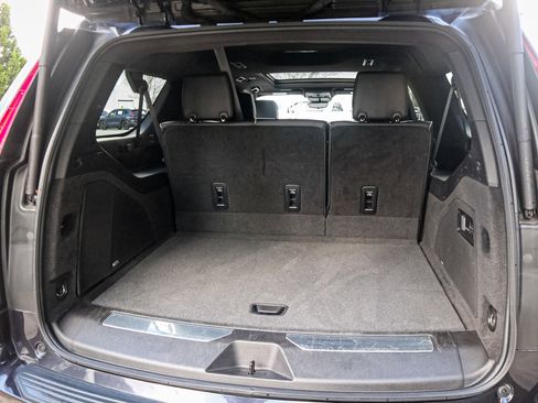 Used 2023 Cadillac Escalade ESV Sport w/ Touring Package image 33