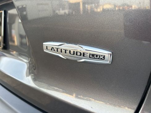 Used 2022 Jeep Cherokee Latitude Lux image 36