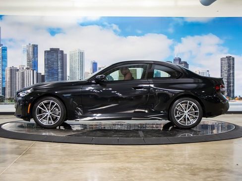 Used 2025 BMW 230i xDrive Coupe w/ Convenience Package image 6