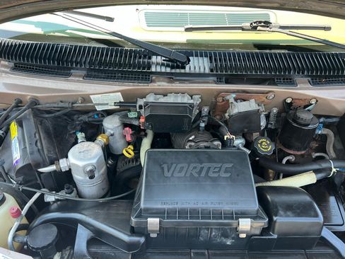 Used 1998 GMC Safari w/ Marketing Option Pkg 3 RWD image 19