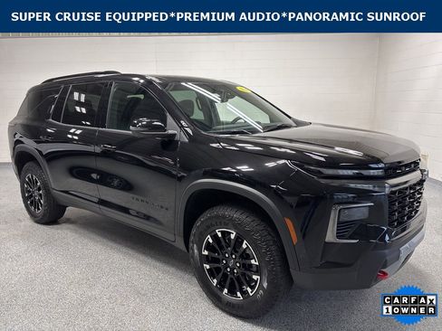 Used 2024 Chevrolet Traverse Z71 w/ Enhanced Driving Package image 1